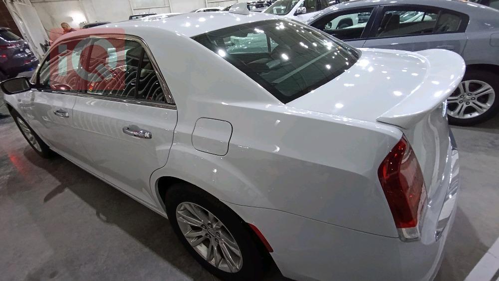 كرايسلر 300
